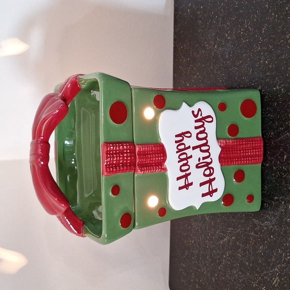 Scentsy Other - #AAB Scentsy warmer Model DSW-ALLW Happy Holidays  retired. All wrapped up